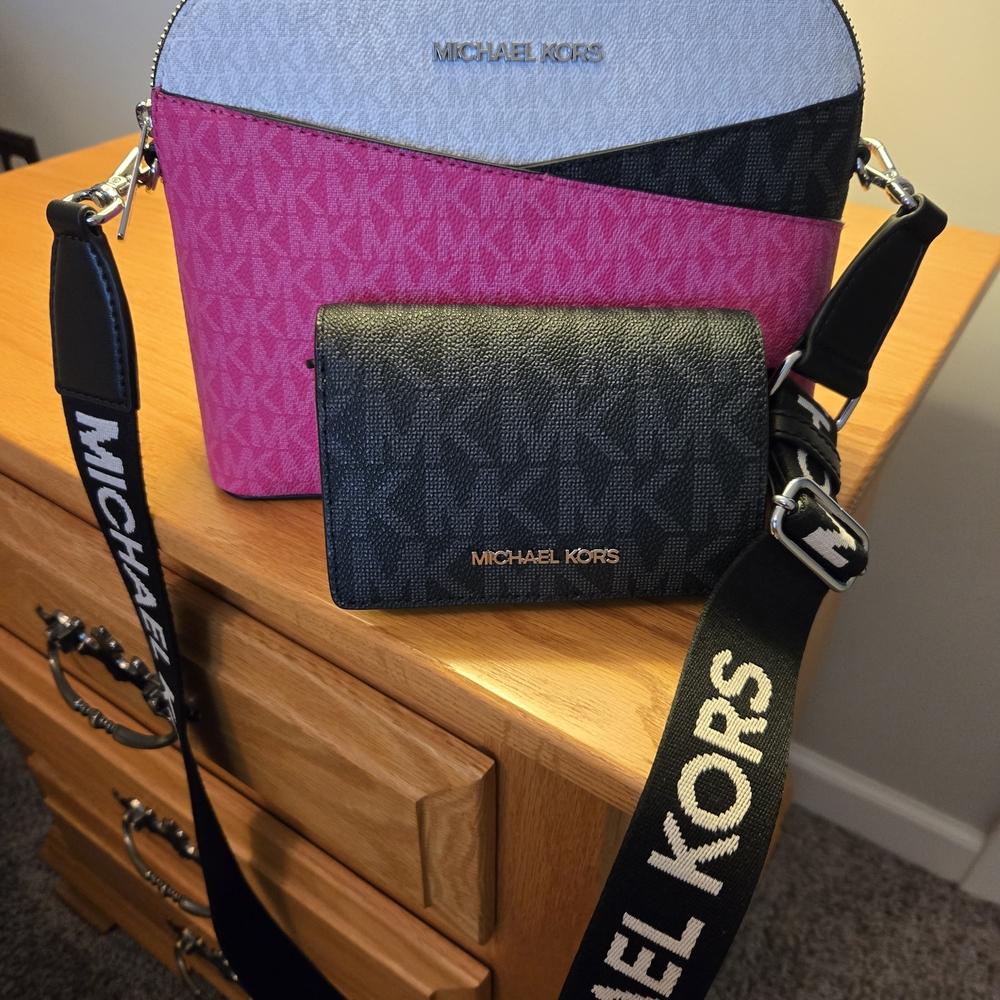 Michael Kors Pink and Black Women's Bag Set; NWOT